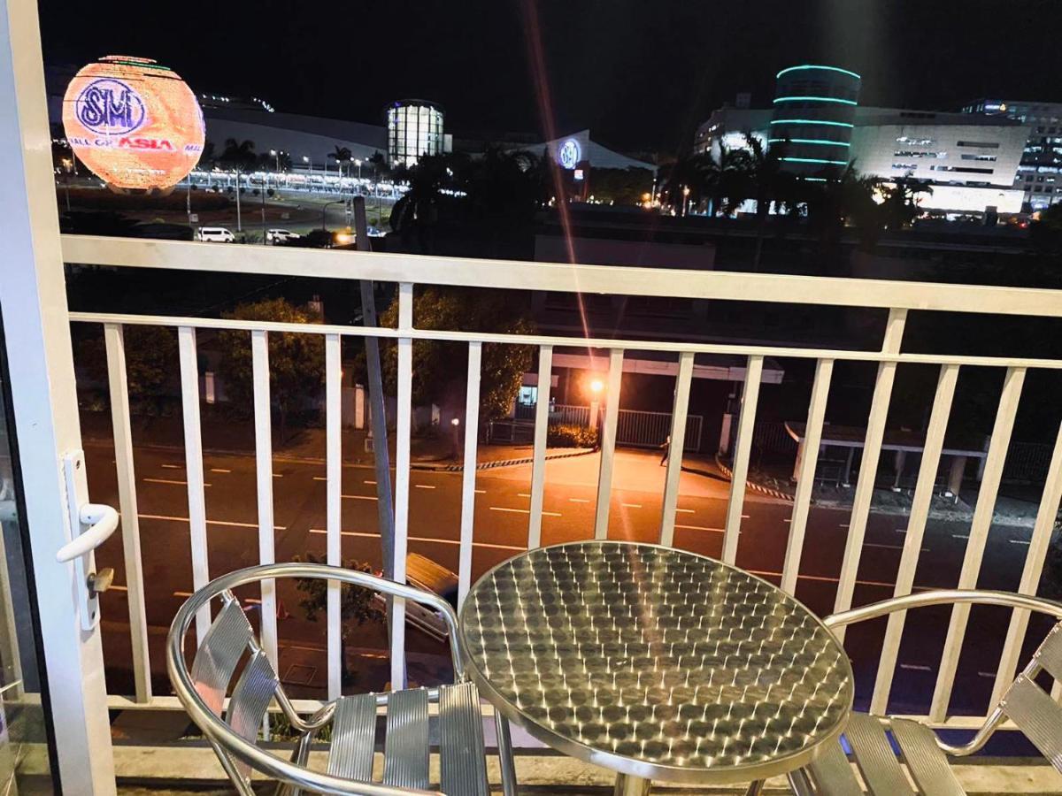 Sea 2-Br Unit With Free Parking Near Mall Of Asia Pasay Exterior photo